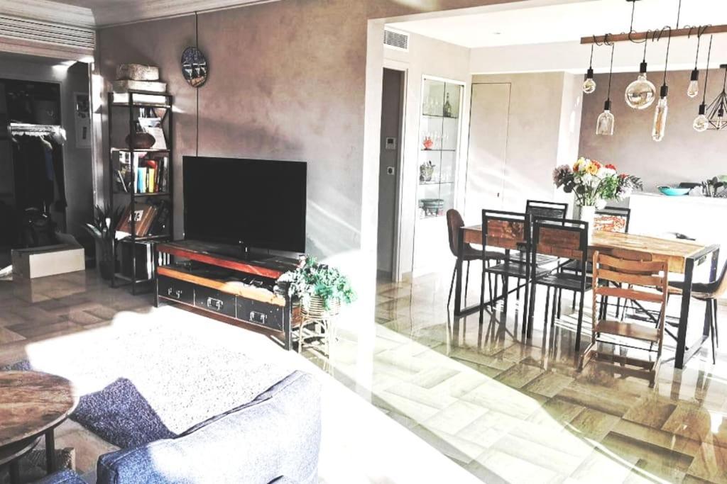 Appartement Nice Centre Vue Mer Avec Piscine Pour Famille, Couple D'Amis Pas De Groupes De Jeunes Autorises Екстериор снимка
